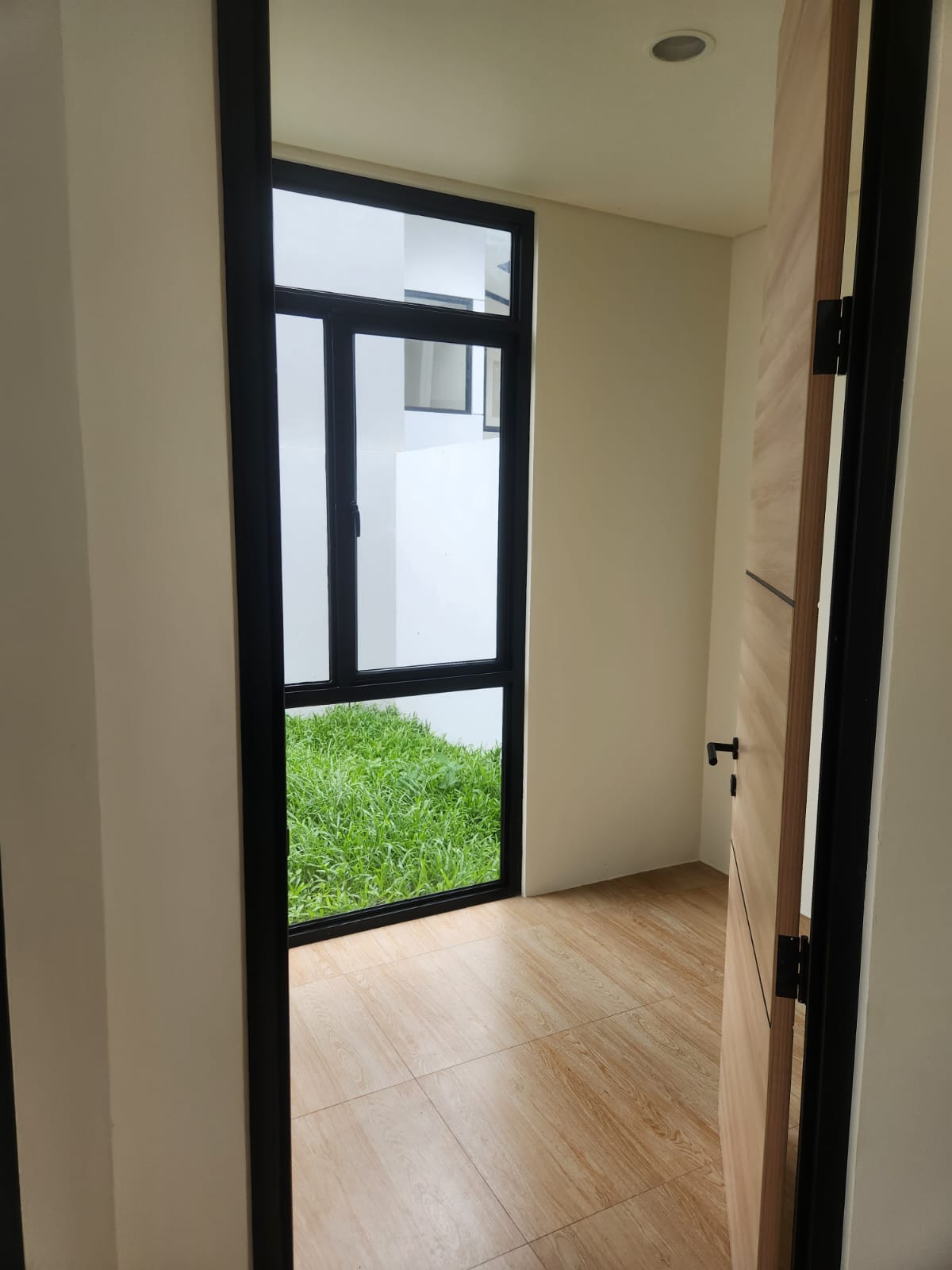 Rumah Disewakan di Cluster Uptown Lippo Cikarang